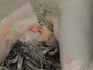 جوجه زن نما, سراخ کو ...