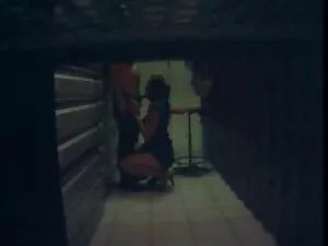 نوجوان, تنها در سکسه ...